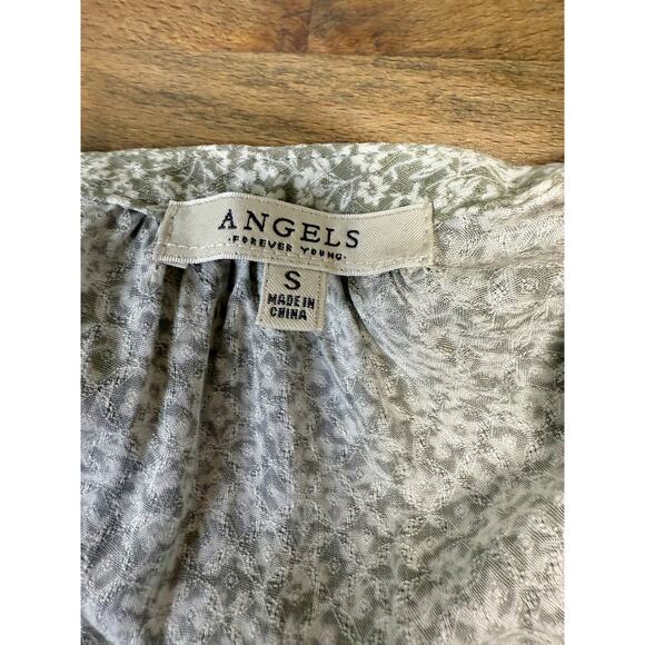 Angel NWT Cottagecore Gray Floral peasant top - Picture 2 of 7